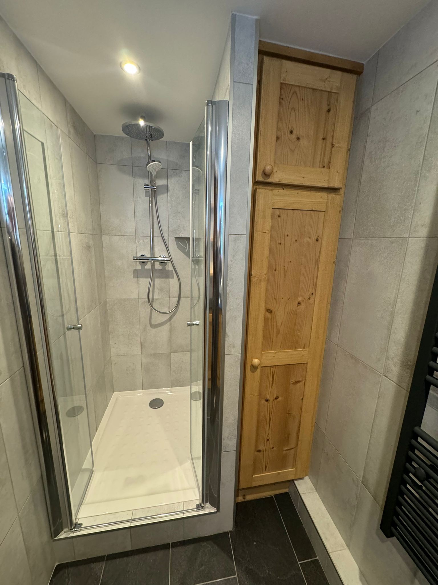 Douche et placards sur mesure
