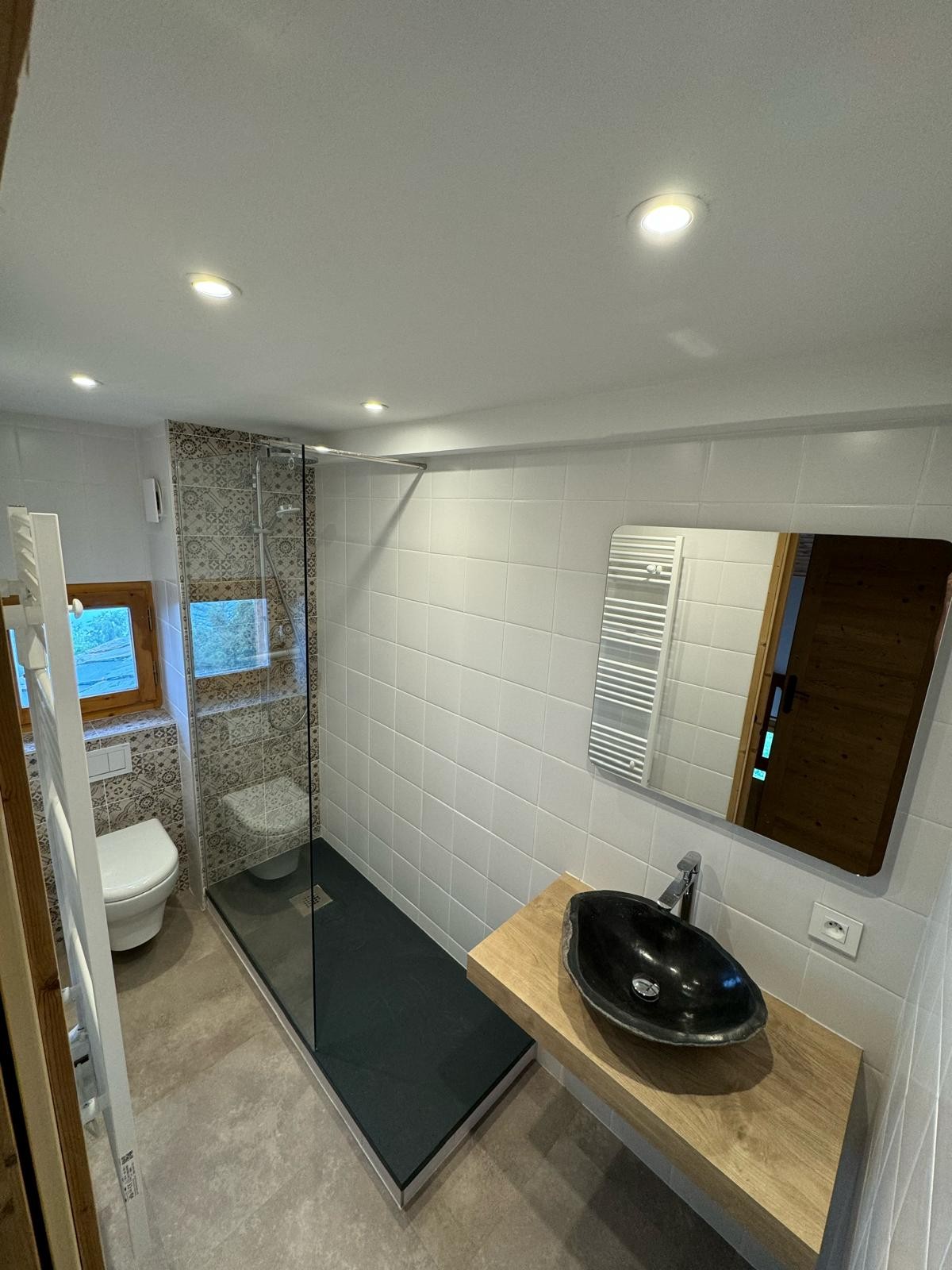 Aménagement salle d'eau, lavabo et wc